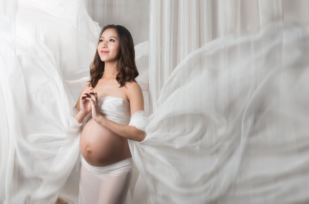 TuArts Đà Nẵng – Thể hiện đường cong quyến rũ của các mẹ bầu