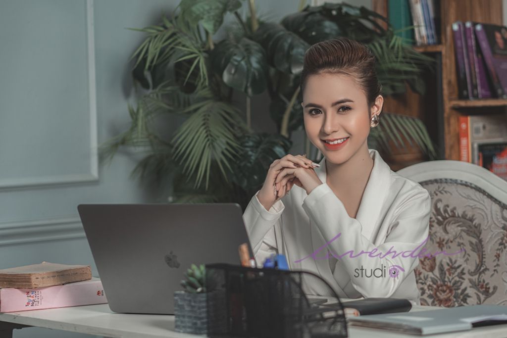 ảnh doanh nhân nữ