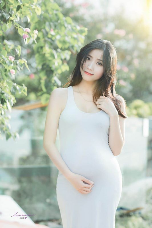 Tạo dáng chụp ảnh concept mẹ bầu Tạo dáng chụp ảnh concept mẹ bầu