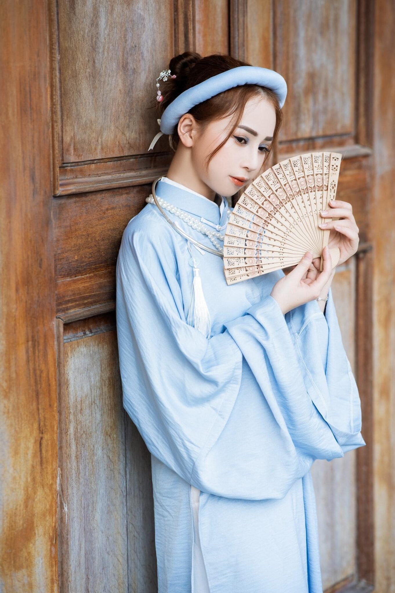 chụp ảnh áo dài ngũ thân một mình tại Huế chụp ảnh áo dài ngũ thân một mình tại Huế