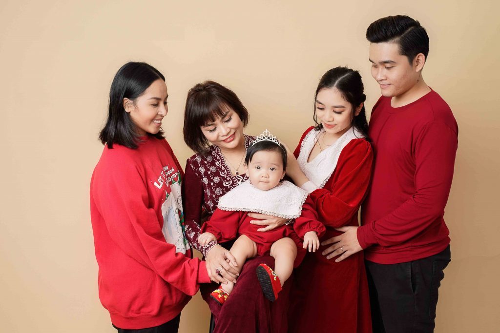 concept chụp ảnh nghệ thuật Tết gia đình