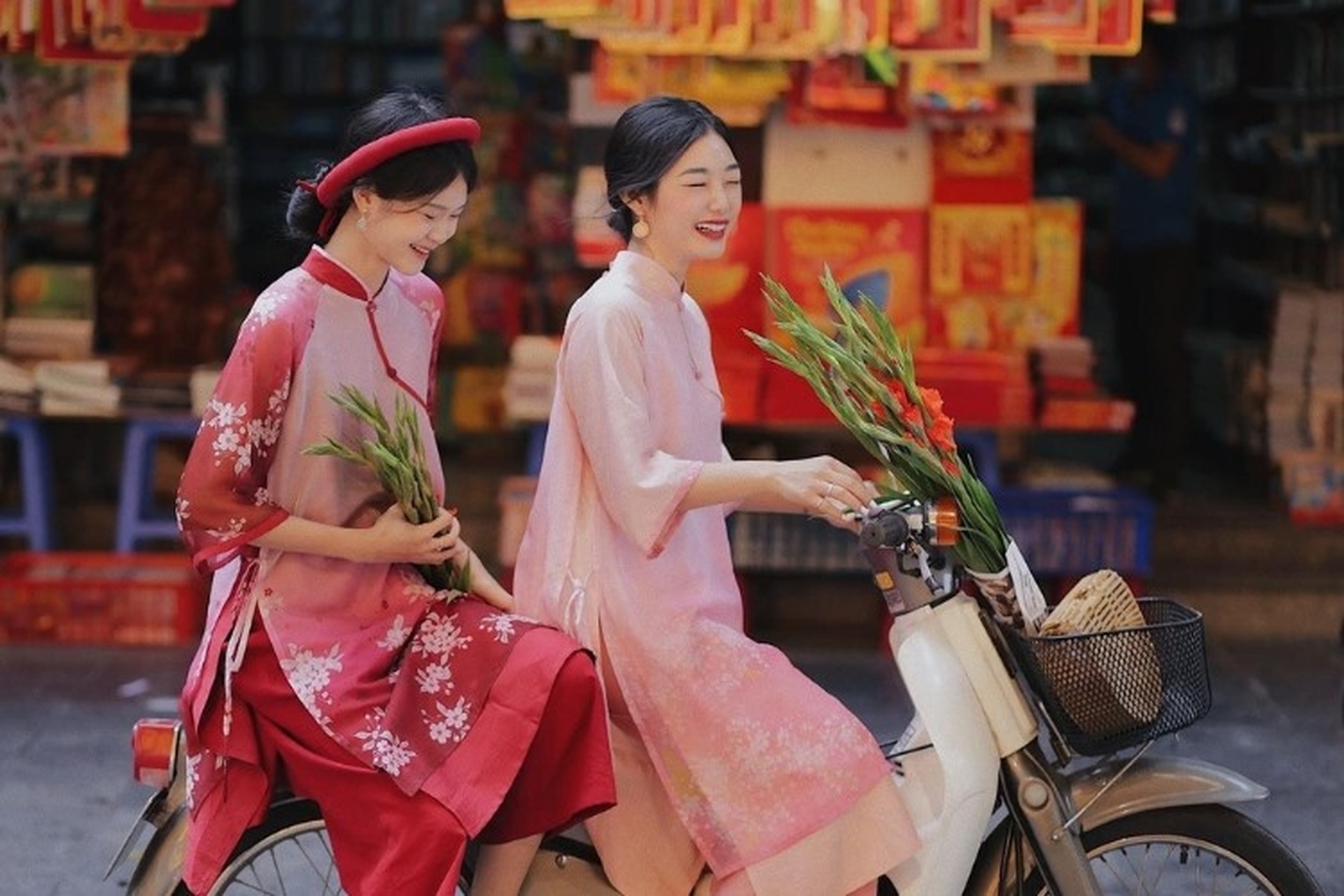 Mẫu trang phục nên chọn khi chụp ảnh Tết 2025 Mẫu trang phục nên chọn khi chụp ảnh Tết 2025