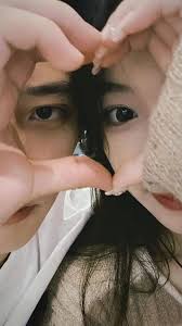 chụp ảnh couple giấu mặt độc đáo và thú vị