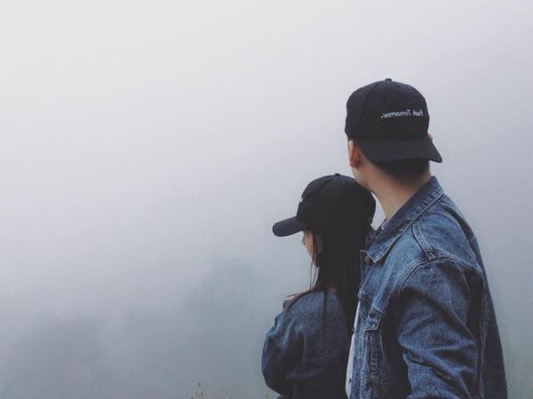 chụp ảnh couple giấu mặt độc đáo và thú vị