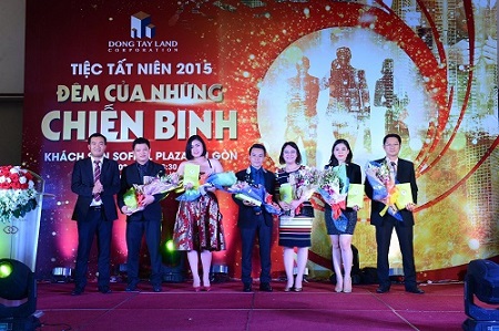 Thời điểm chụp ảnh tất niên cuối năm là khi nào