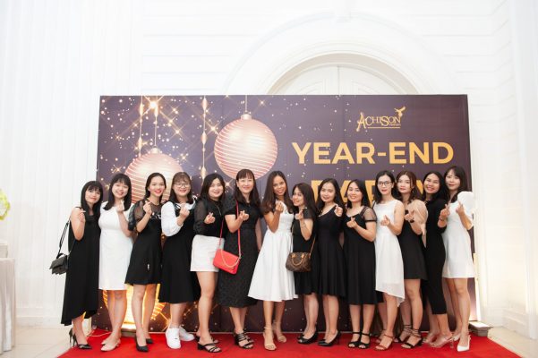 Tiệc tất niên là gì? Lý do gì nên tổ chức tiệc tất niên?