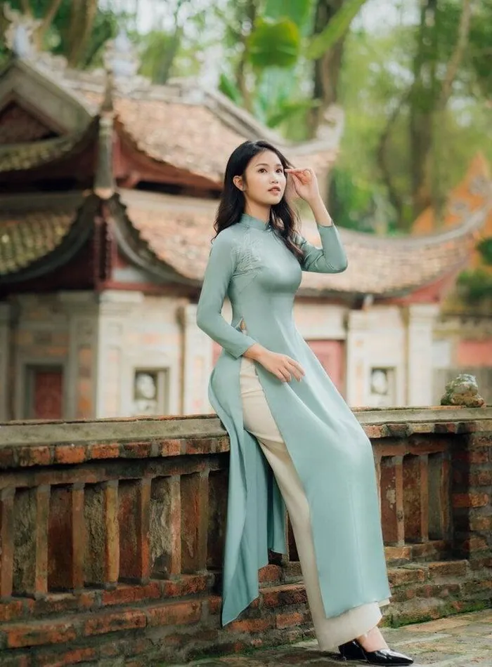 Đông nghịt 'nàng thơ' chụp ảnh áo dài Tết Xuân 2025 tại 10 địa điểm nổi tiếng ở Hà Nội