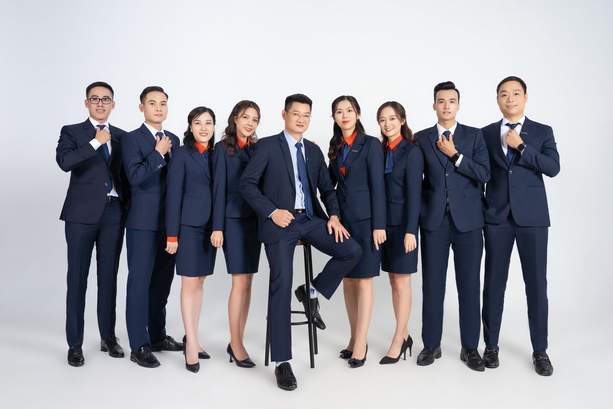 10 concept chụp hình công ty thể hiện sức mạnh đoàn kết