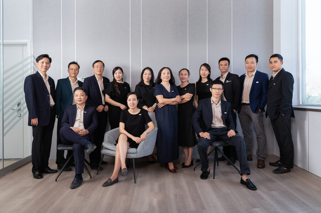 10 concept chụp hình công ty thể hiện sức mạnh đoàn kết