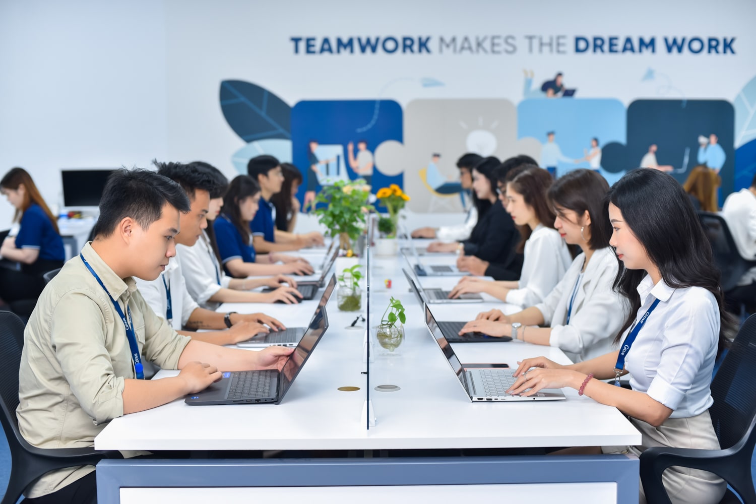 10 concept chụp hình công ty thể hiện sức mạnh đoàn kết