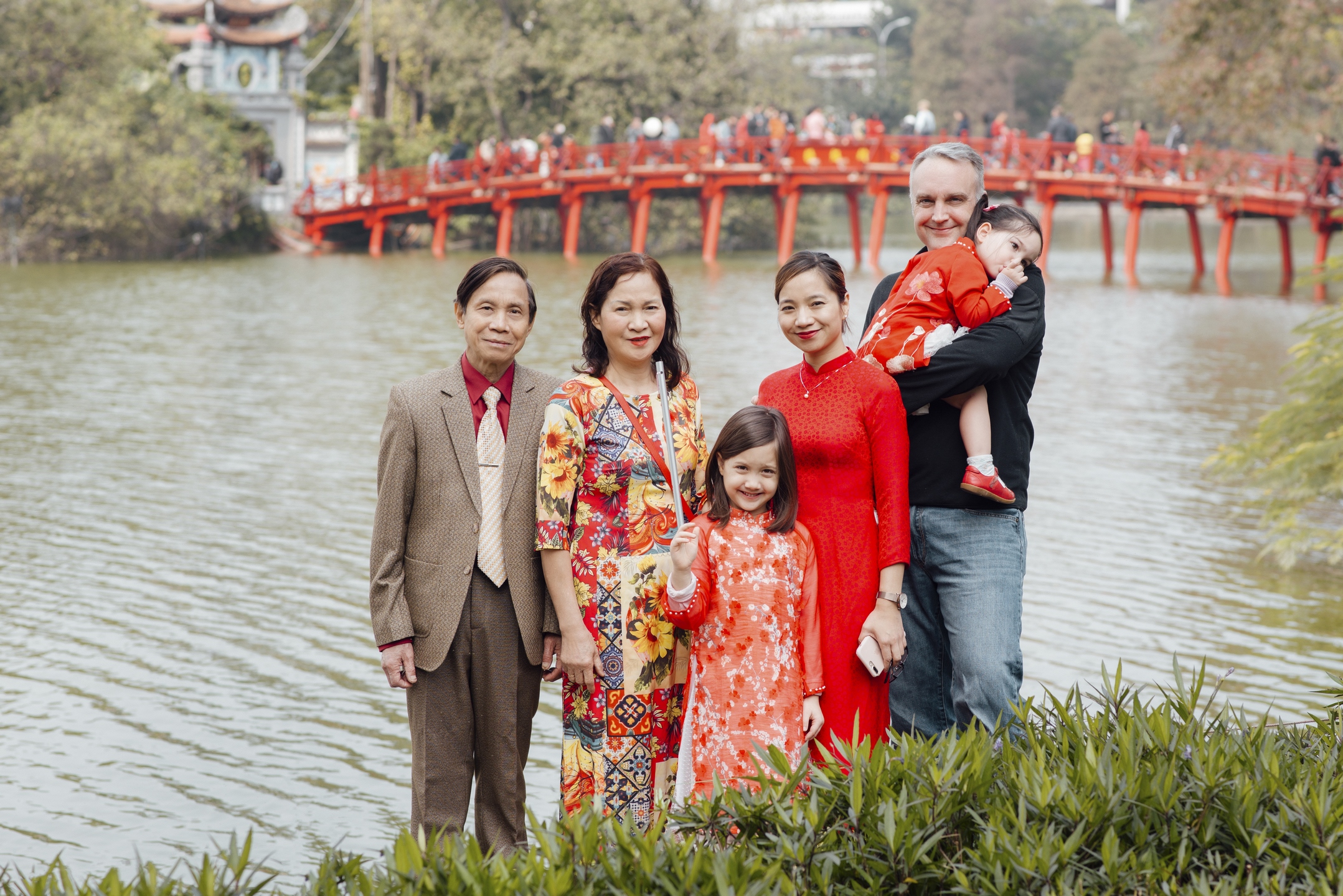 Những yếu tố ảnh hưởng đến chi phí chụp hình gia đình ngoại cảnh