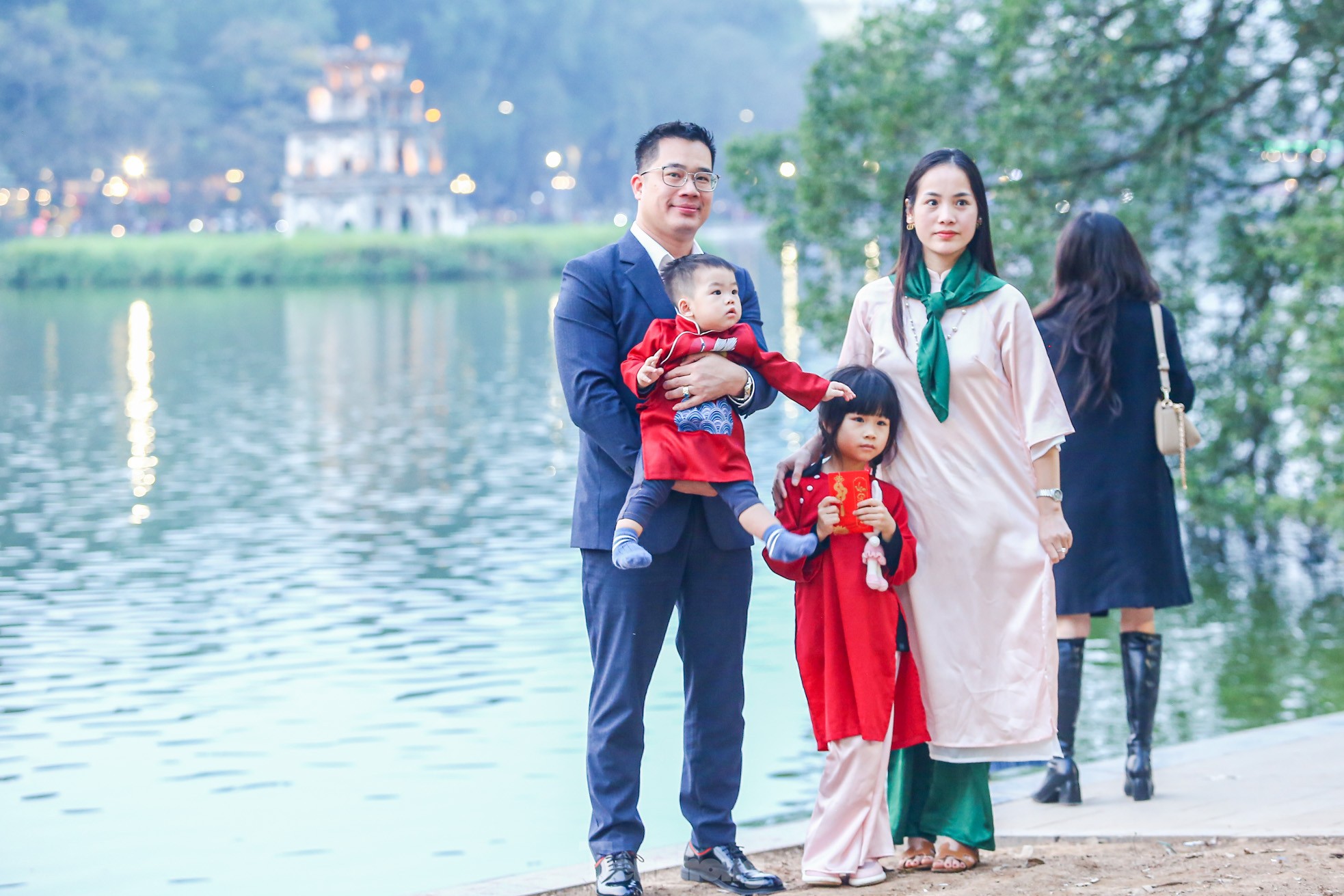 Tìm kiếm 10 dịch vụ ghép ảnh gia đình nổi tiếng tại Hà Nội
