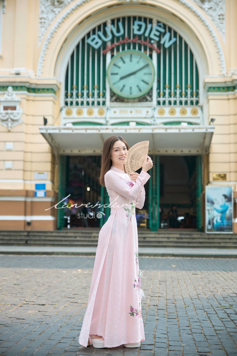 Vì sao chụp hình ngoại cảnh áo dài luôn được lựa chọn trong các dịp đặc biệt?