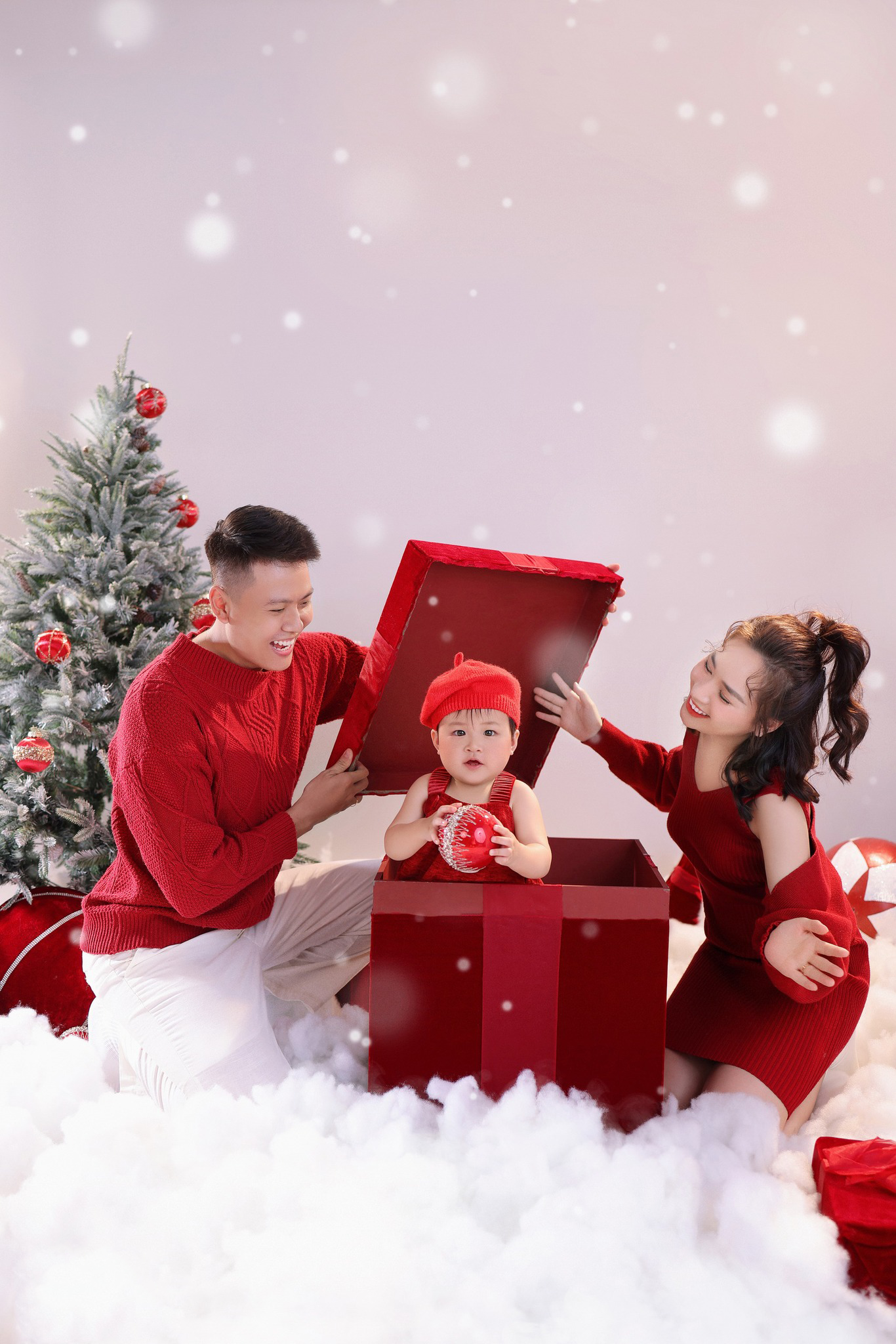 Noel Ấm Áp: Những Bức Ảnh Đong Đầy Yêu Thương Noel Ấm Áp: Những Bức Ảnh Đong Đầy Yêu Thương