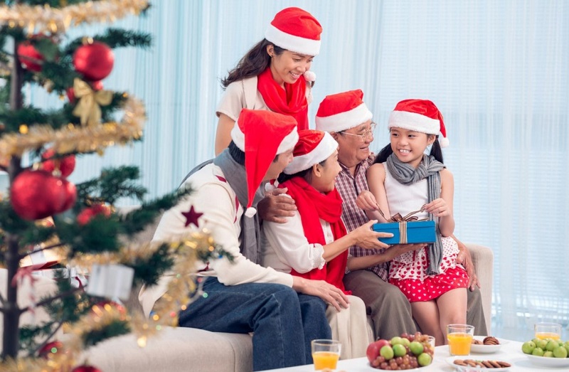 Noel Ấm Áp: Những Bức Ảnh Đong Đầy Yêu Thương Noel Ấm Áp: Những Bức Ảnh Đong Đầy Yêu Thương