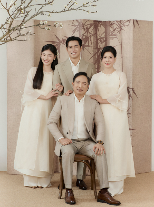Cập nhật concept chụp ảnh áo dài gia đình mới nhất, tinh tế và sang trọng