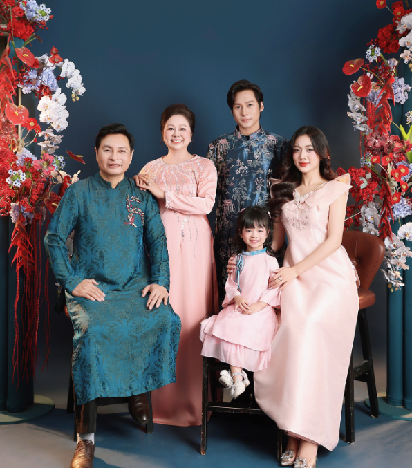Cập nhật concept chụp ảnh áo dài gia đình mới nhất, tinh tế và sang trọng