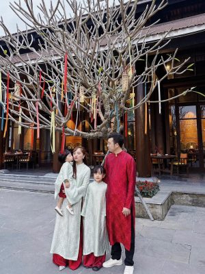 Chụp hình gia đình Tết 2026 tại TP.HCM: Truyền thống lên ngôi