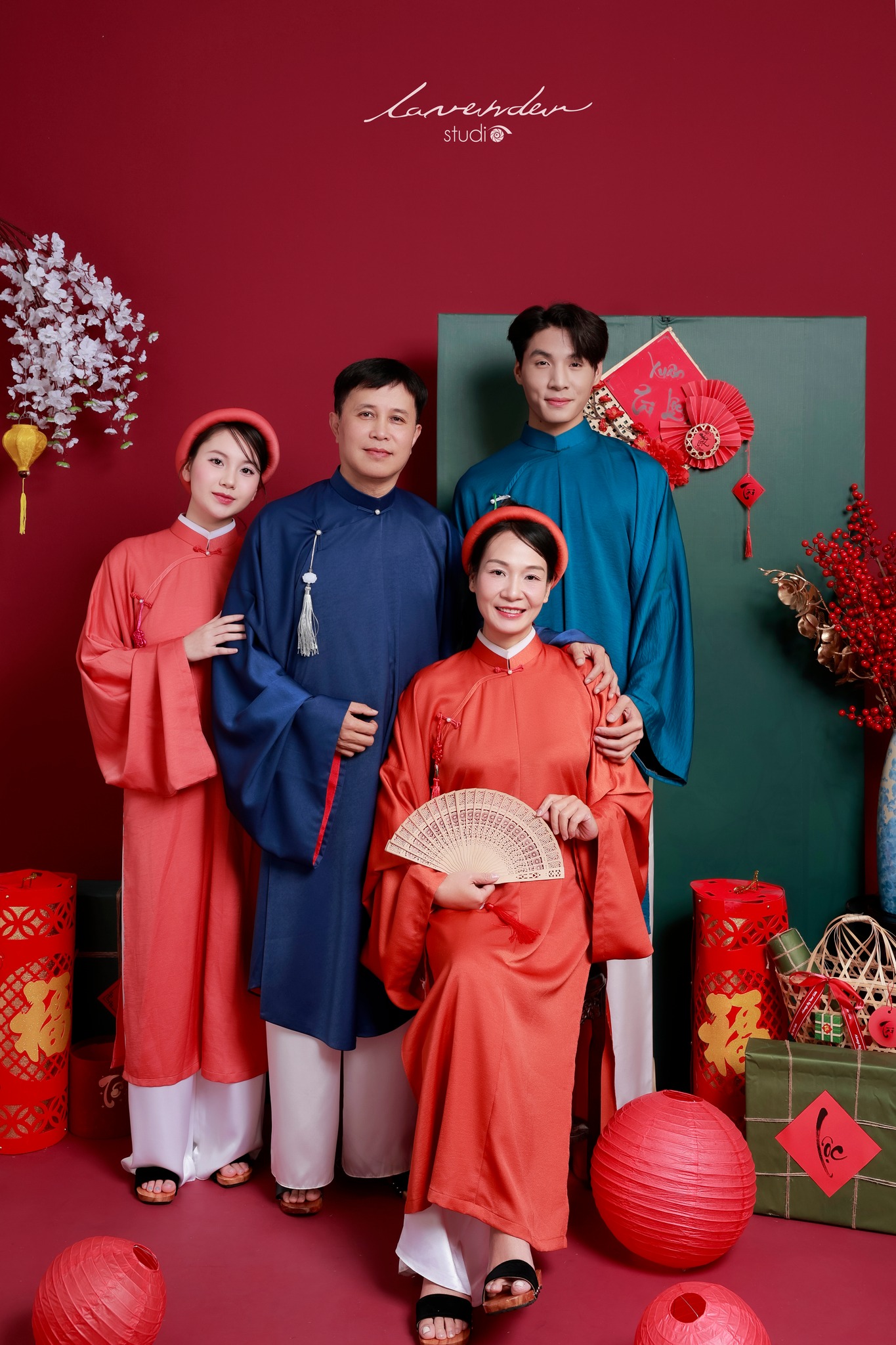 Chụp ảnh gia đình Tết 2026: Khi truyền thống kết hợp cùng hiện đại