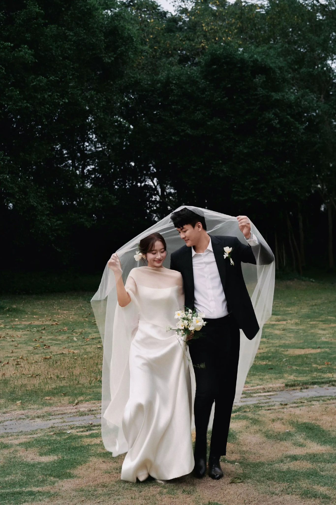 Xu hướng chụp ảnh cưới 2026: 10 concept đẹp được cô dâu chú rể yêu thích