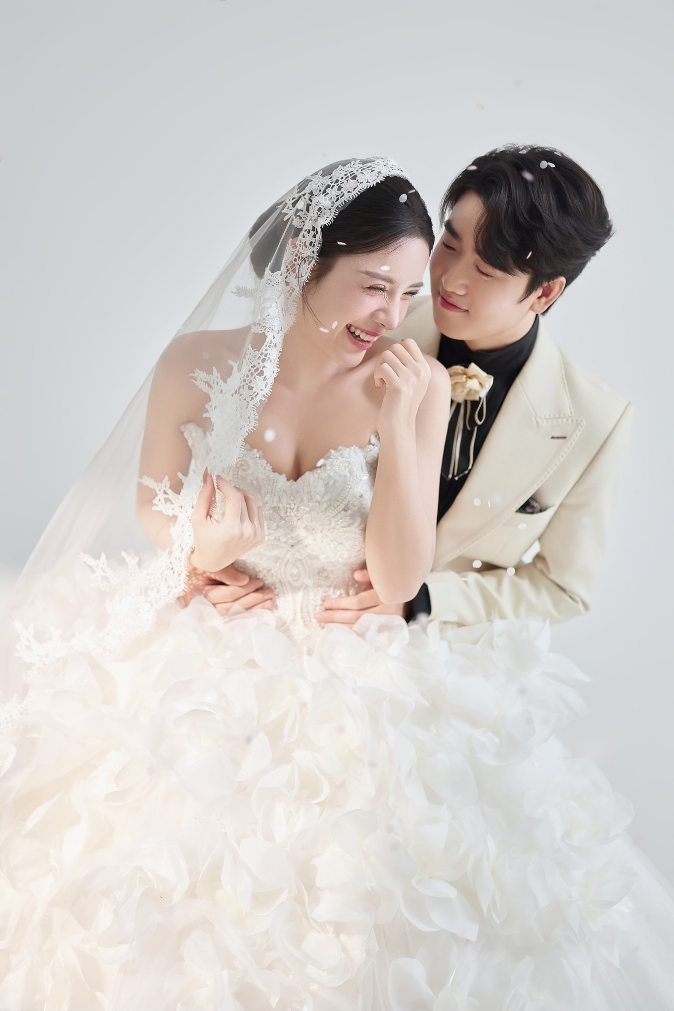 Xu hướng chụp ảnh cưới 2026: 10 concept đẹp được cô dâu chú rể yêu thích