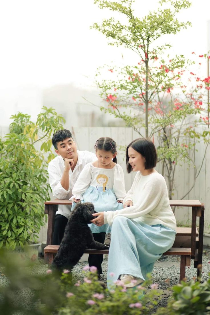 Chụp ảnh kỷ niệm ngày cưới ngoại cảnh 2026 đẹp nhất