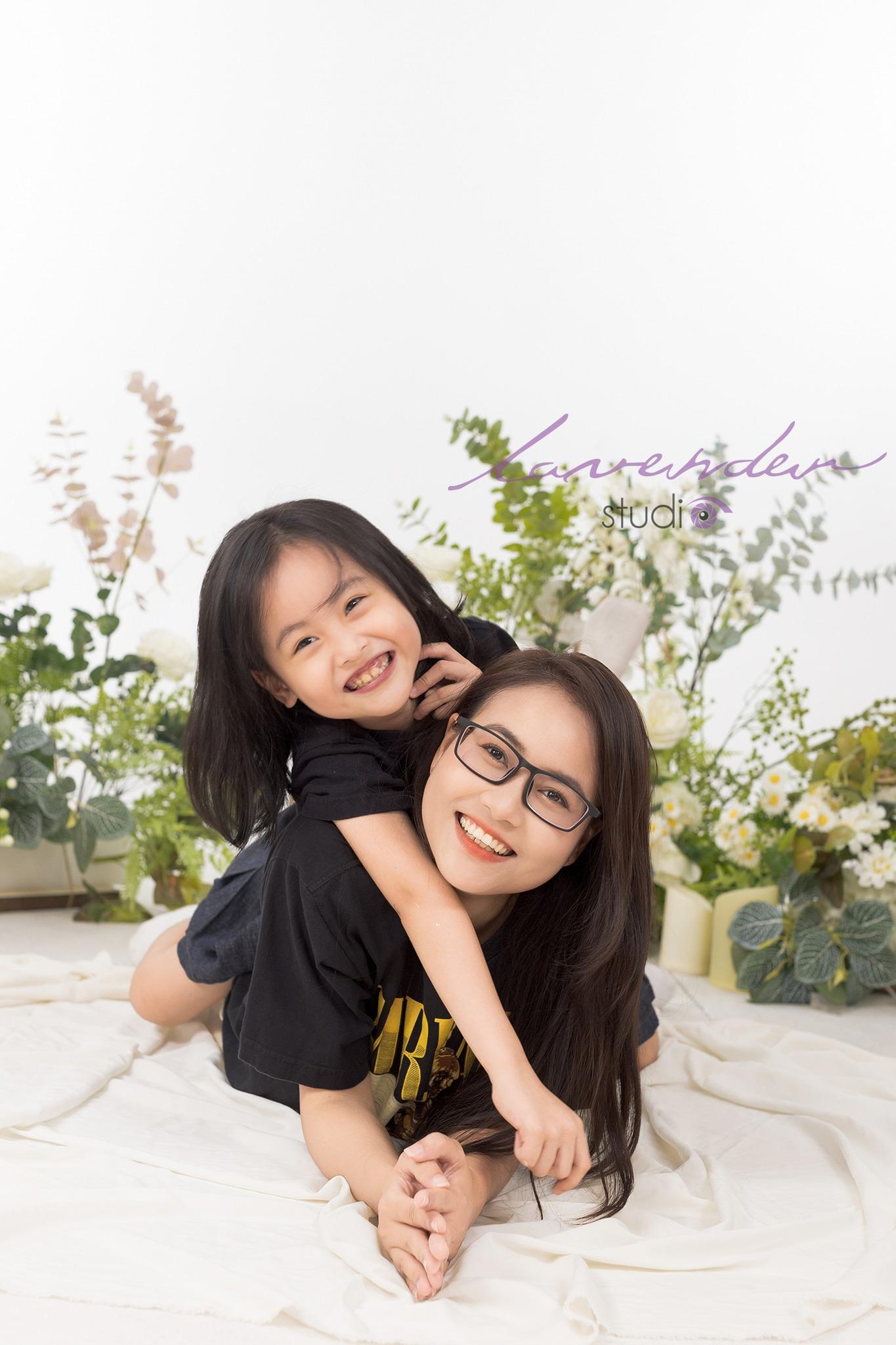 Studio chụp gia đình mẹ con đẹp tại TPHCM