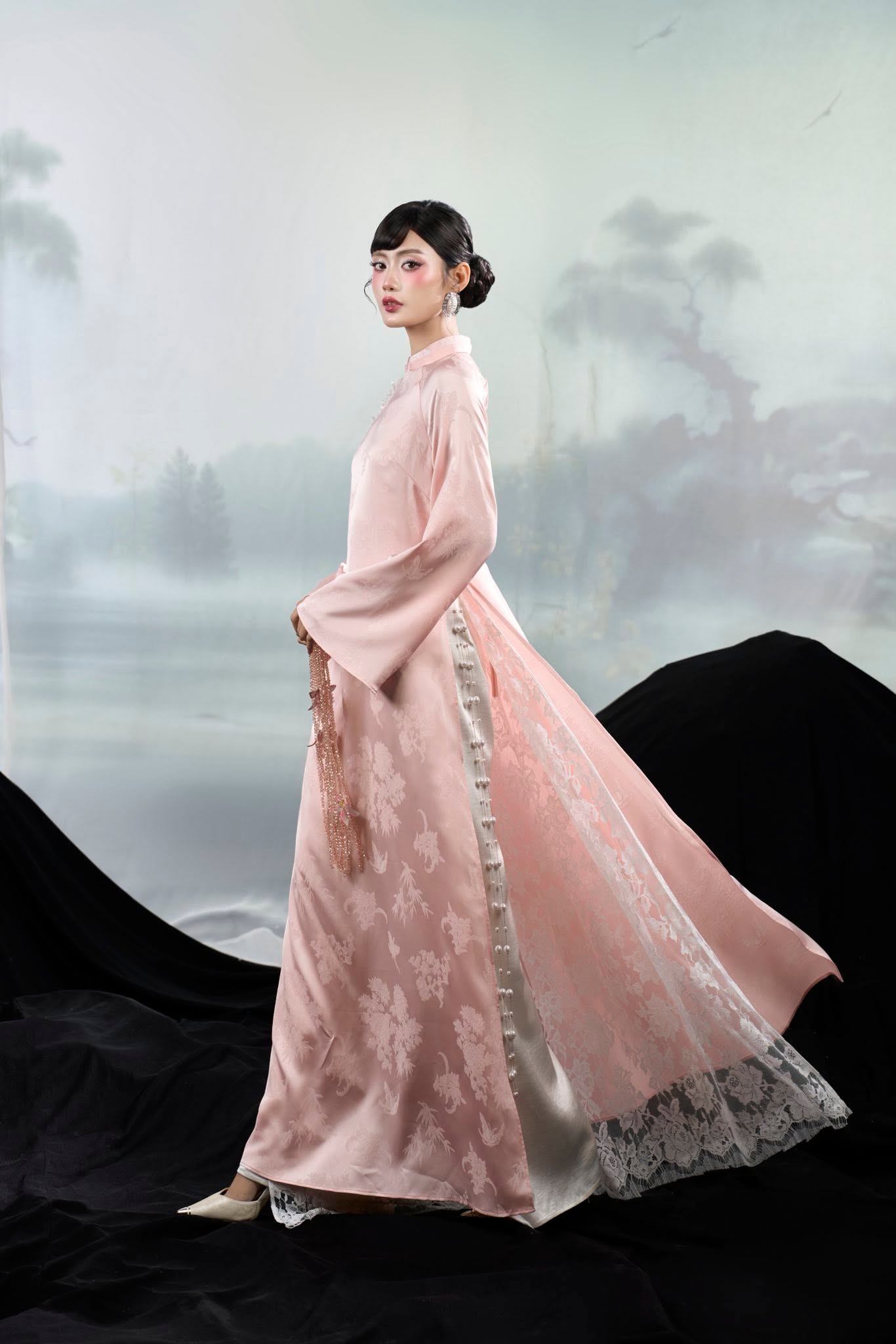 Chi phí trọn gói cho một buổi chụp ảnh áo dài là bao nhiêu? Chi phí trọn gói cho một buổi chụp ảnh áo dài là bao nhiêu?
