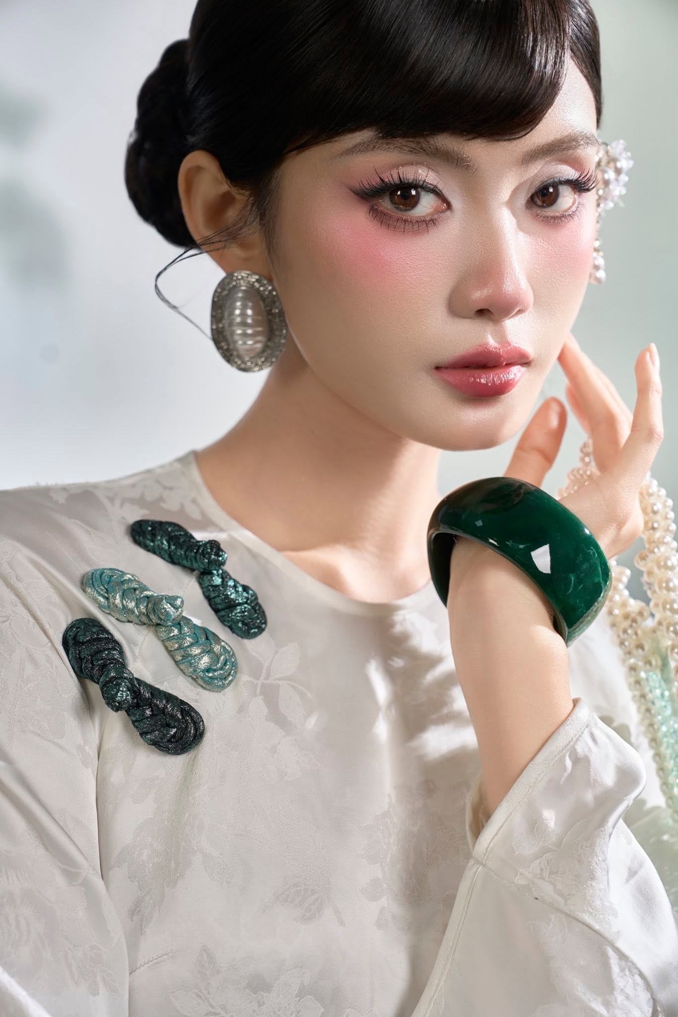 Vì sao chụp ảnh áo dài luôn là lựa chọn hàng đầu của phái đẹp mỗi dịp Tết?