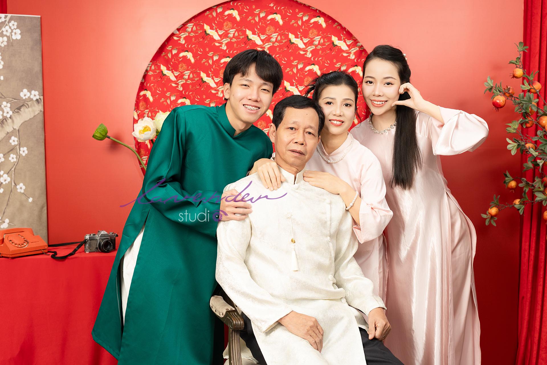 Chụp Ảnh Áo Dài Tết Cùng Gia Đình Đầy Ý Nghĩa Chụp Ảnh Áo Dài Tết Cùng Gia Đình Đầy Ý Nghĩa