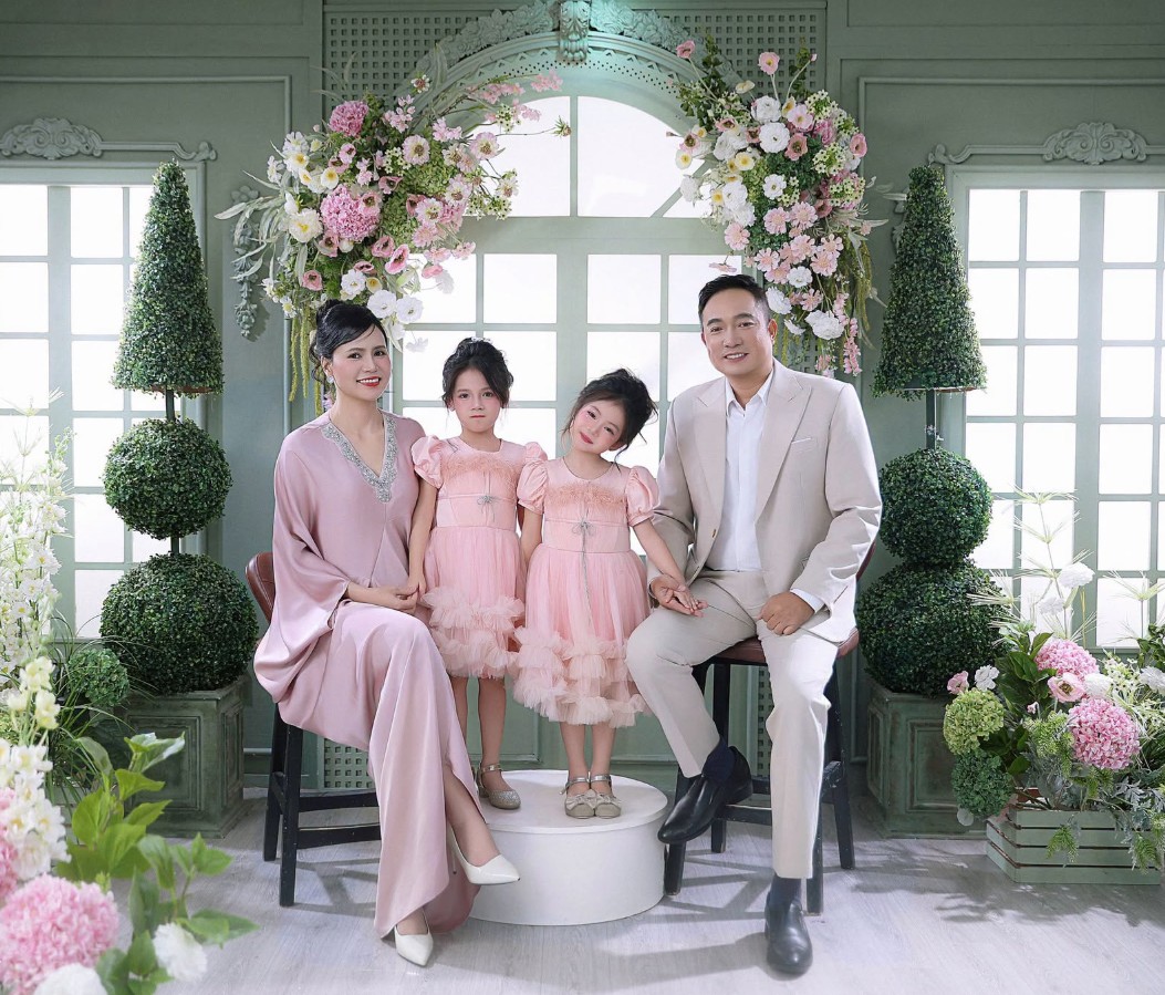 Studio chụp ảnh gia đình nghệ thuật tại TP.HCM (3) Studio chụp ảnh gia đình nghệ thuật tại TP.HCM (3)